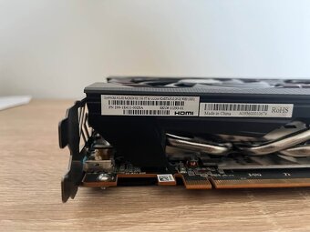 Sapphire Pulse Radeon RX 5700 XT - 4