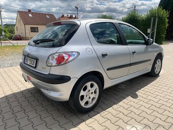 Peugeot 206 1.4i, TK 04/2027, rok 2002 - 4