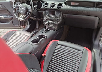 Ford Mustang 3.7.V6 automat - 4