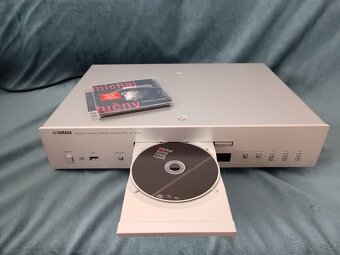 Yamaha CD-S700 - 4
