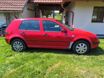 Volkswagen Golf - 4