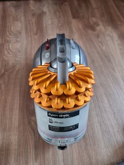 Bezsáčkový vysavač Dyson DC 52 Allergy - 4