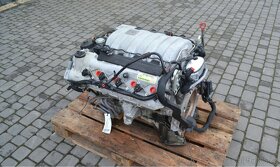 Motor Mercedes-Benz C-Klasse W204 AMG C63 V8 - 4