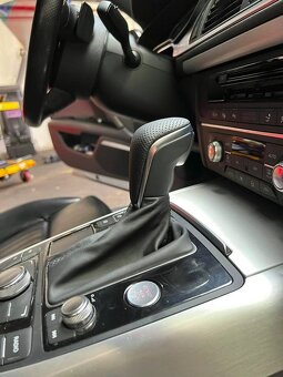 Kožená radici páka AUDI A6 A7 perforovaná / hladká koža - 4