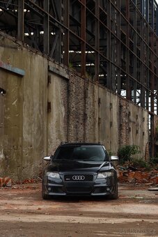 Audi RS4 avant b7 - 4
