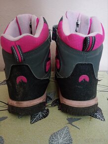 Prodam divci zimni boty vel.35 - 4