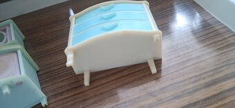 Starý nábytek pro panenky - 4