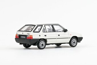 Modely Škoda Forman (1993) 1:43 Abrex - 4