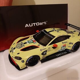 1:18 Aston DBR,Vantage Autoart - 4