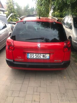Peugeot 207 1,4 combi break rok 2011 - 4