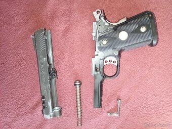 Prodám Airsoft pistolí - 4
