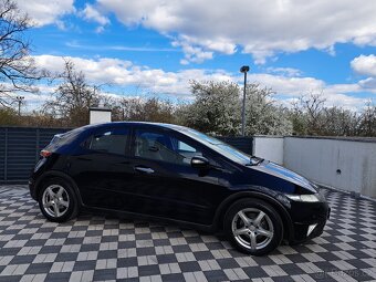 Honda Civic 2.2CDTi 5xDveře,Pěkný stav,Bez koroze - 4