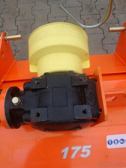 drtič trávy, mulčovač za traktor od 50 koní, záběr 205 cm - 4