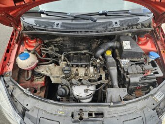 Škoda Fabia II benzín 1.2 44kw - 4