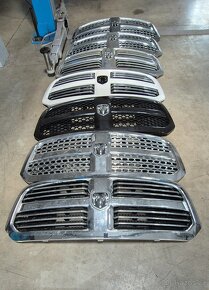 Dodge RAM 1500 maska - 4
