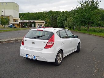 Prodám spolehlivé auto Hyundai I30 - 4