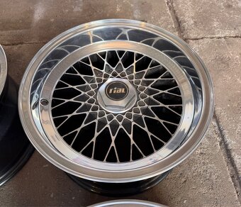 Límcová kola Rial Mesh 8Jx16 + 9Jx16 BMW - 4