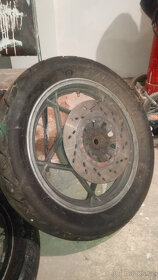 Kola na Suzuki GSX750E 1982 - 4