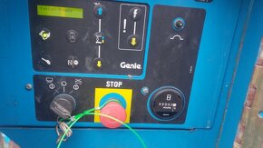 Terenní nůžková pracovní plošina Genie GS-3390RT - 4
