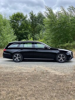 Mercedes e - 4