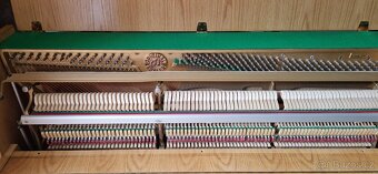 Piano Rösler - Petrof z r. 2000 - Světlý dub - 4