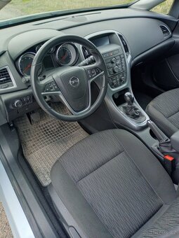 Opel Astra J 1.4i 74kW první majitel najeto pouze 49tis.km - 4