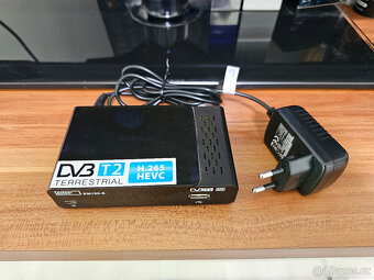 LED TV 37" Samsung UE37D5520RW - 4