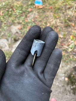 Originálni karburátor na Manet Korádo - 4