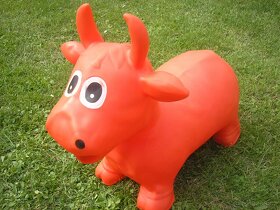 Hopsadlo skákadlo Kravička - 4