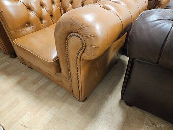 CHESTERFIELD ŠTÝL,BLEDO HNEDÁ KOŽENÁ SÚPRAVA - 4