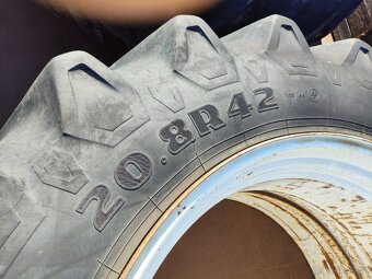 Pneu 20.8 R42. Cena za kus bez DPH - 4