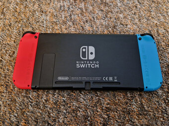 Nintendo Switch + příslušenství, hacknutelná verze - 4