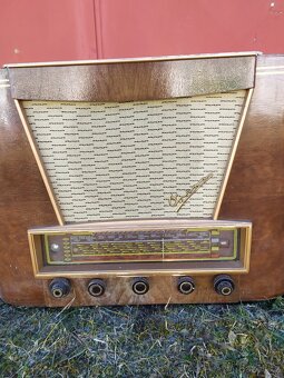 Staré retro rádio Tesla Opera 621A. - 4