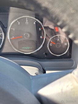 Jeep cherokee 2.8CRD 130kw rok2010 - 4