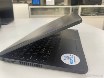 DELL LATITUDE 5500 15,6“/Intel Core i5-8.gen SSD 240 GB/RAM - 4