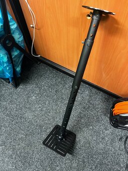 Držák na projektor - 4