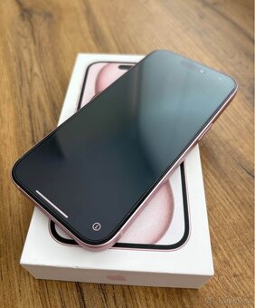 iPhone 15 128 GB Pink - 4