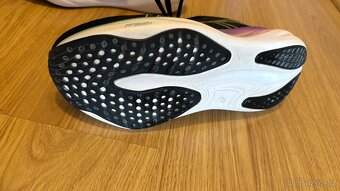 Asics Gel Nimbus 25 běžecké boty - 4
