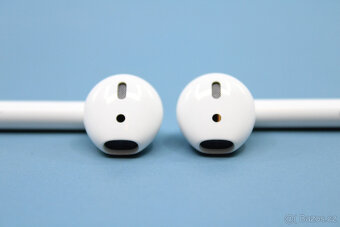 Sluchátka Apple AirPods (2019) - se zárukou - 4
