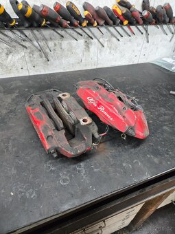Brembo třmeny Alfa Romeo - 4
