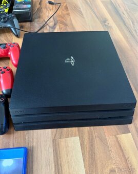 Playstation 4 Pro 1TB - 4