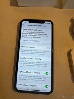 iPhone 11 - 64gb - 4