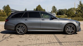 Mercedes Benz E 300 de T Avantgarde (2020). - 4