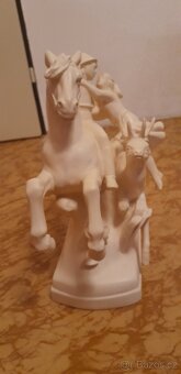 Socha Toman a Lesní panna - 4