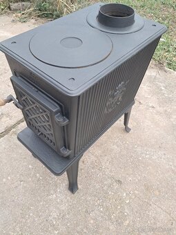 Jotul f602 N  varnou plotnou výkon 4-7 - 4