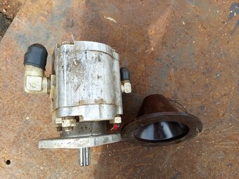 Hydraulické čerpadlo Jihostroj - 4