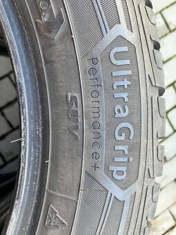 235 55 18 zimní pneu GoodYear - 4