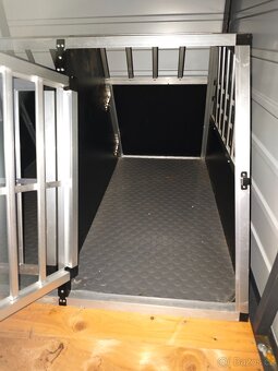 Klec do auta pro dva psy - 4