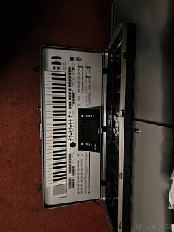 YAMAHA Tyros 4 - 4