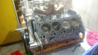 BMW N63B44 MOTOR PO GO + náhradní díly - 4